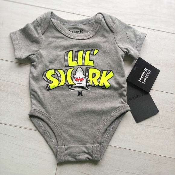 HURLEY Baby NEW LiL' Shark Onesie & Joggers - Picture 2 of 9